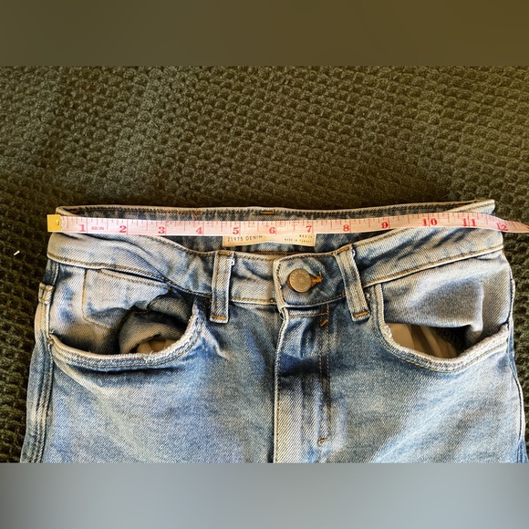 Zara Denim | Size 02 Light Wash Skinny Jeans - Picture 5 of 10